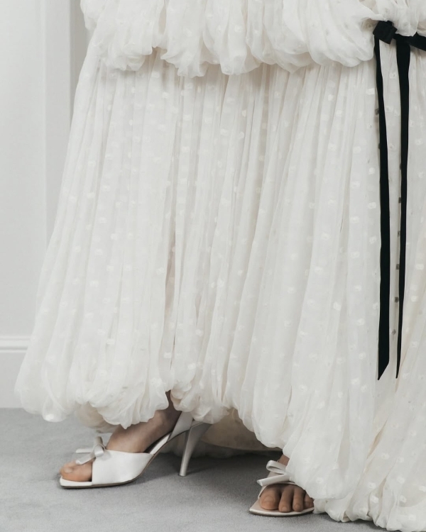 Невеста Chanel, Balenciaga, Dior. Какими свадебными образами